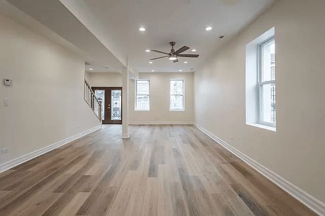 1013 W 18th Place, Chicago, IL 60608