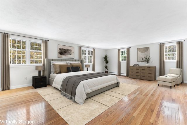 33 Dascomb Rd, Andover, MA 01810