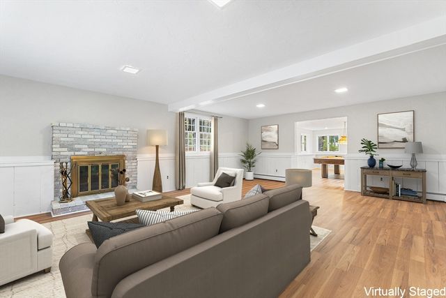 33 Dascomb Rd, Andover, MA 01810