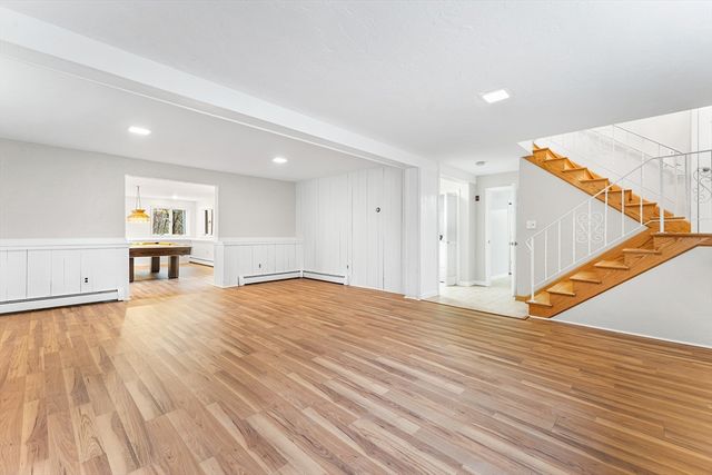 33 Dascomb Rd, Andover, MA 01810