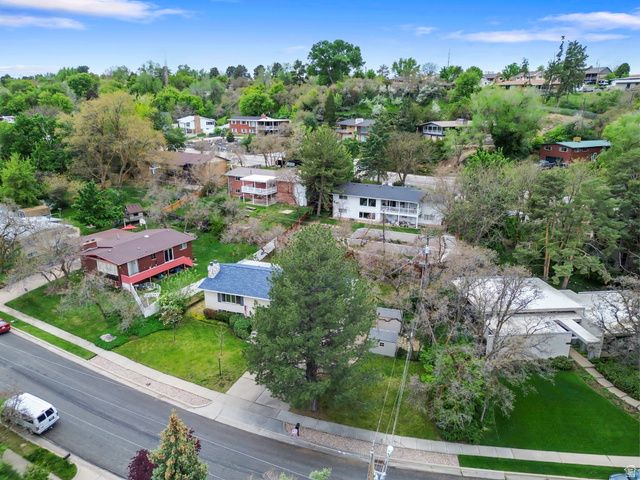 4851 KIWANA DR, South Ogden, UT 84403