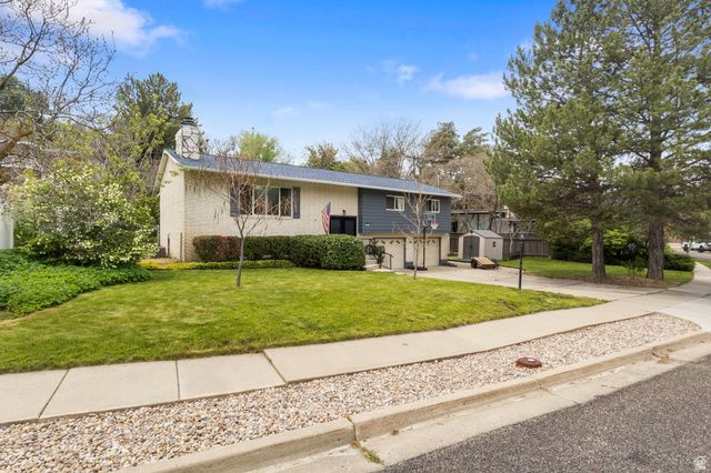 4851 KIWANA DR, South Ogden, UT 84403