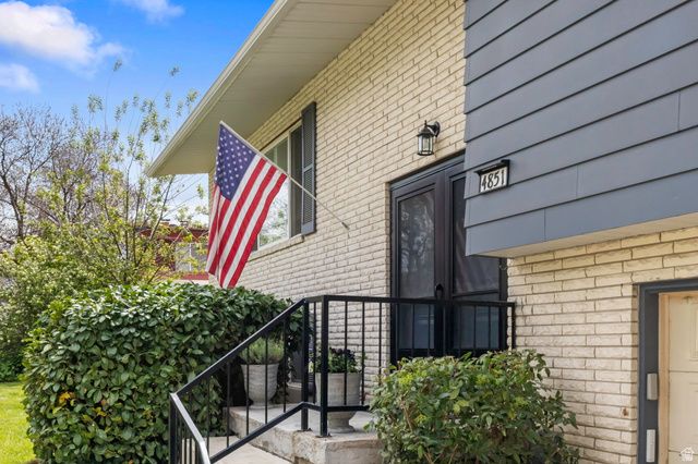 4851 KIWANA DR, South Ogden, UT 84403