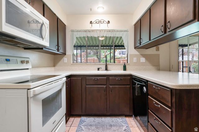 4851 KIWANA DR, South Ogden, UT 84403