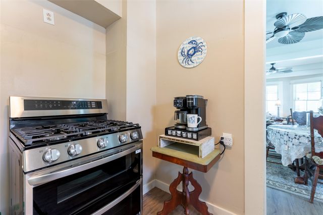 2314 34th Street, Galveston, TX 77550