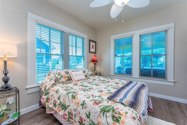 2314 34th Street, Galveston, TX 77550