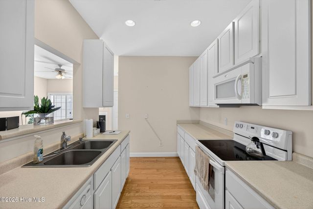 1655 Honeybee Lane, Wilmington, NC 28412