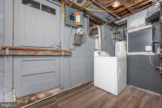 813 MIDDLESEX RD, Baltimore, MD 21221