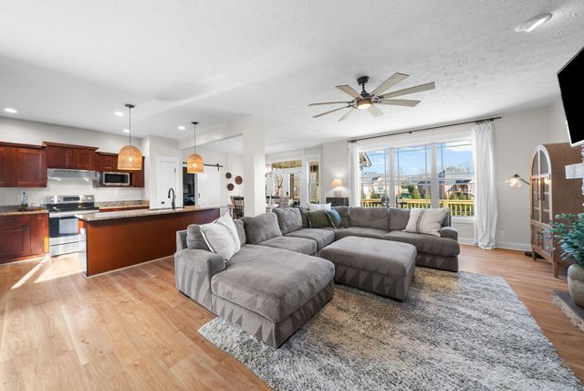 2253 Fairfax Dr, Clarksville, TN 37043