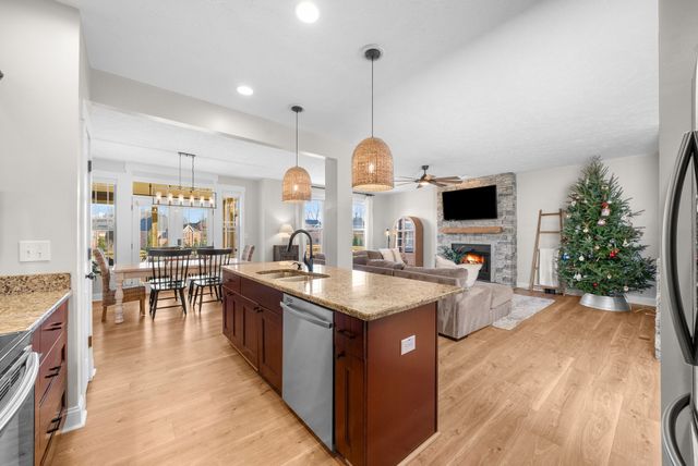 2253 Fairfax Dr, Clarksville, TN 37043