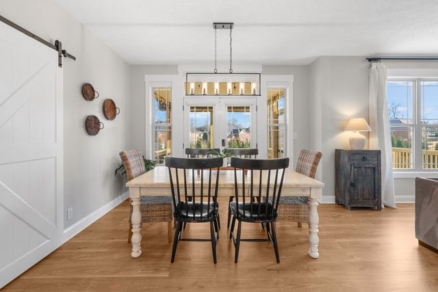 2253 Fairfax Dr, Clarksville, TN 37043