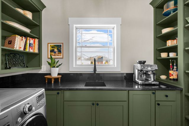 2253 Fairfax Dr, Clarksville, TN 37043