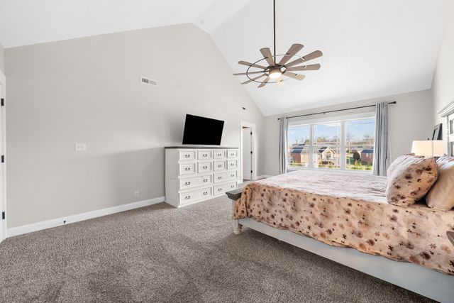 2253 Fairfax Dr, Clarksville, TN 37043