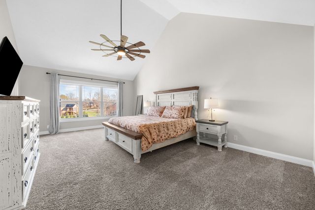 2253 Fairfax Dr, Clarksville, TN 37043