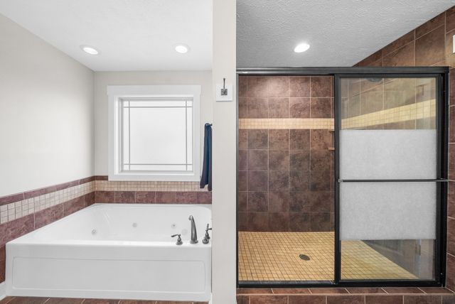 2253 Fairfax Dr, Clarksville, TN 37043