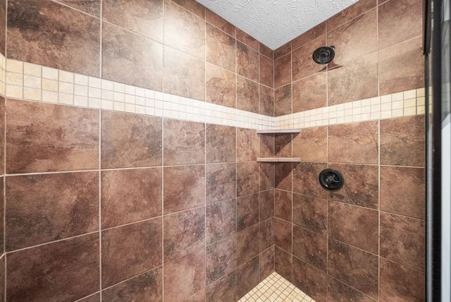 2253 Fairfax Dr, Clarksville, TN 37043