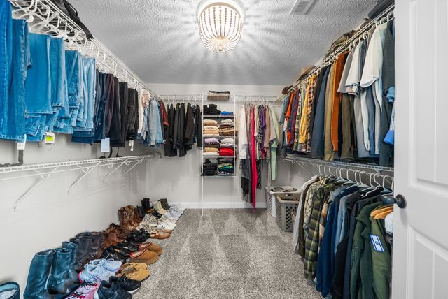 2253 Fairfax Dr, Clarksville, TN 37043