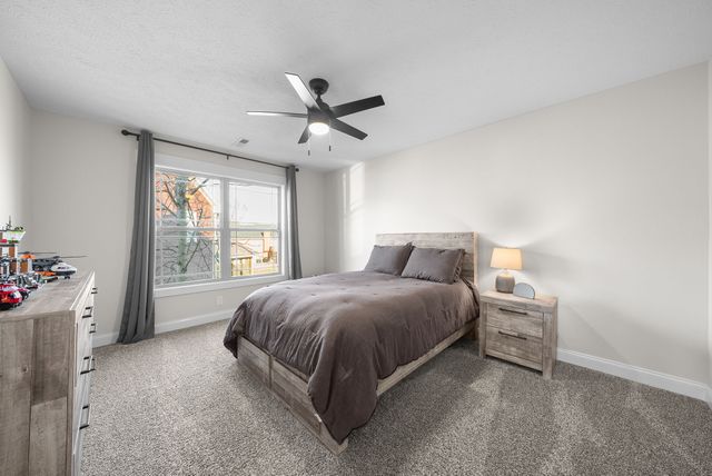 2253 Fairfax Dr, Clarksville, TN 37043