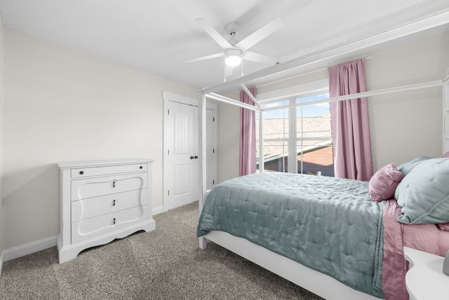 2253 Fairfax Dr, Clarksville, TN 37043