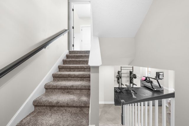 2253 Fairfax Dr, Clarksville, TN 37043