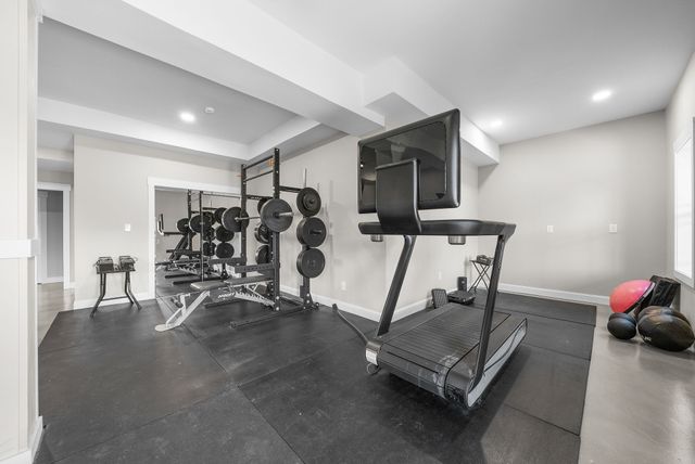 2253 Fairfax Dr, Clarksville, TN 37043