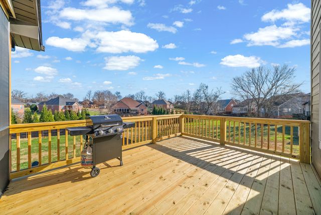 2253 Fairfax Dr, Clarksville, TN 37043