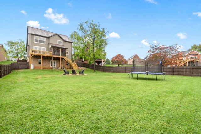 2253 Fairfax Dr, Clarksville, TN 37043