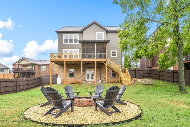 2253 Fairfax Dr, Clarksville, TN 37043