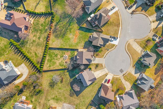 2253 Fairfax Dr, Clarksville, TN 37043