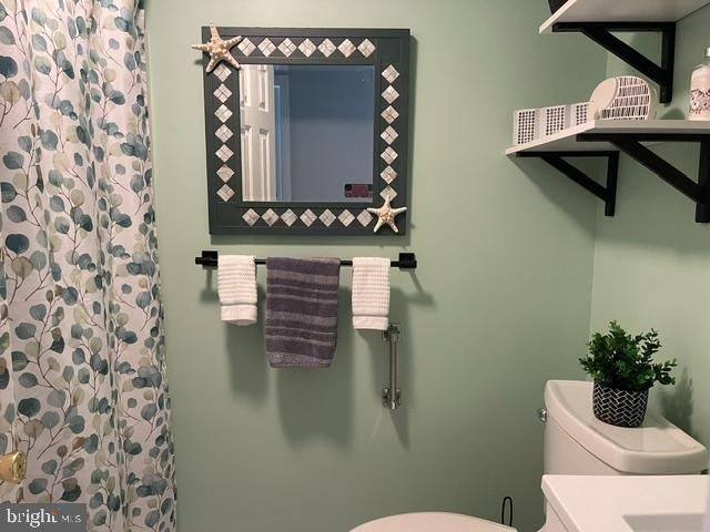 32 KNOLLWOOD DR, Mays Landing, NJ 08330