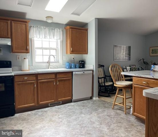 32 KNOLLWOOD DR, Mays Landing, NJ 08330