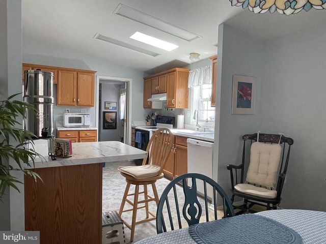 32 KNOLLWOOD DR, Mays Landing, NJ 08330