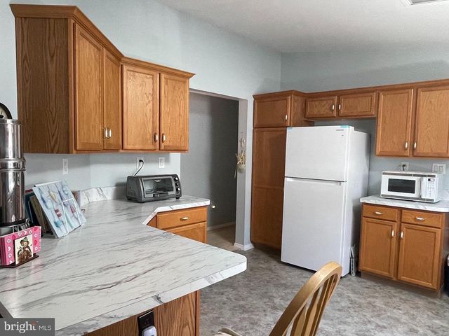 32 KNOLLWOOD DR, Mays Landing, NJ 08330
