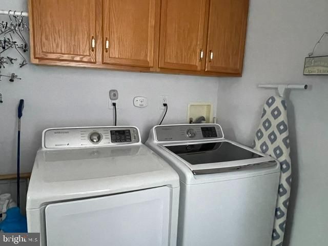 32 KNOLLWOOD DR, Mays Landing, NJ 08330