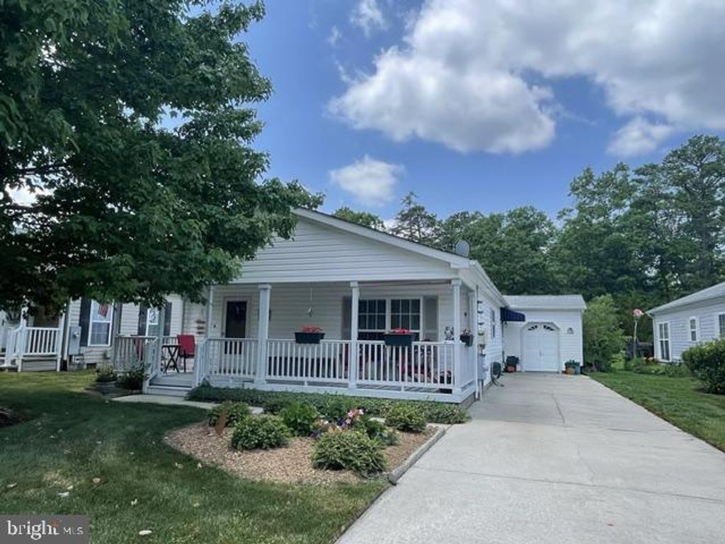 32 KNOLLWOOD DR, Mays Landing, NJ 08330