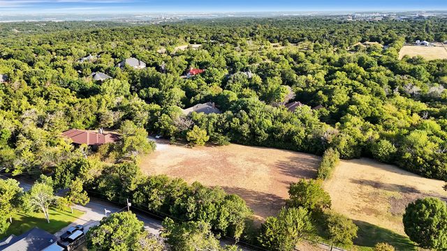 501 W Red Bird Lane, Duncanville, TX 75116