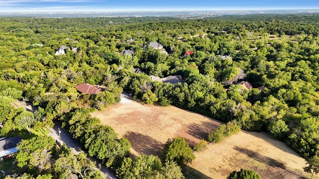 501 W Red Bird Lane, Duncanville, TX 75116