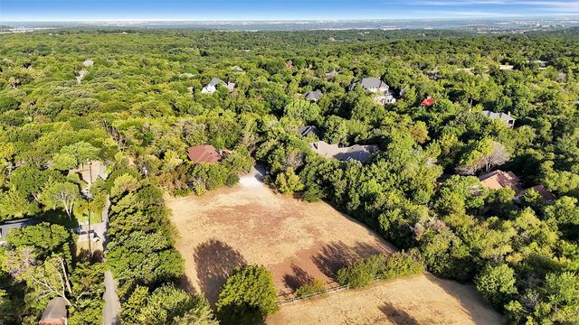 501 W Red Bird Lane, Duncanville, TX 75116