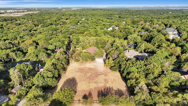 501 W Red Bird Lane, Duncanville, TX 75116