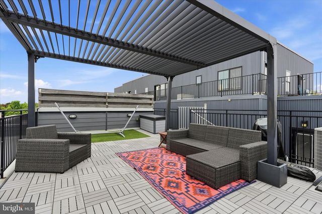 2735 W GEORGE ST, Philadelphia, PA 19130