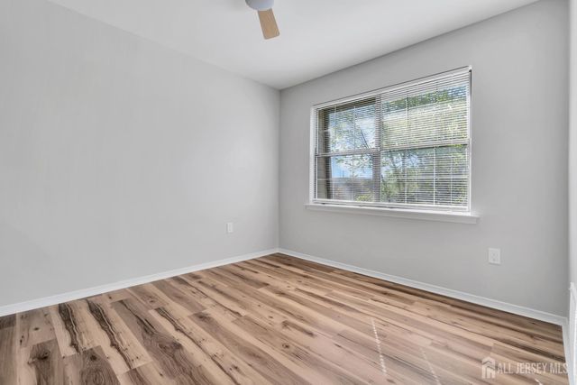 812 Green Hollow Drive, Iselin, NJ 08830