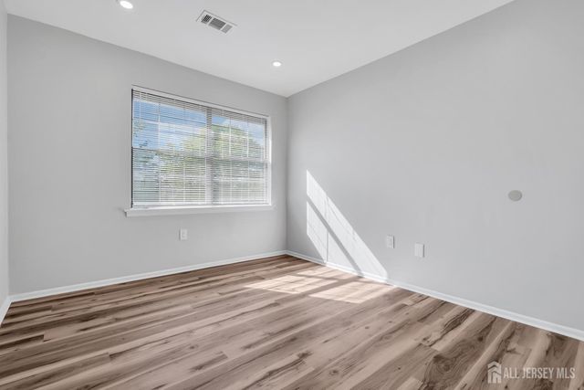 812 Green Hollow Drive, Iselin, NJ 08830