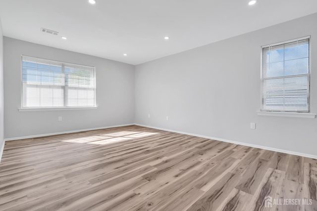 812 Green Hollow Drive, Iselin, NJ 08830