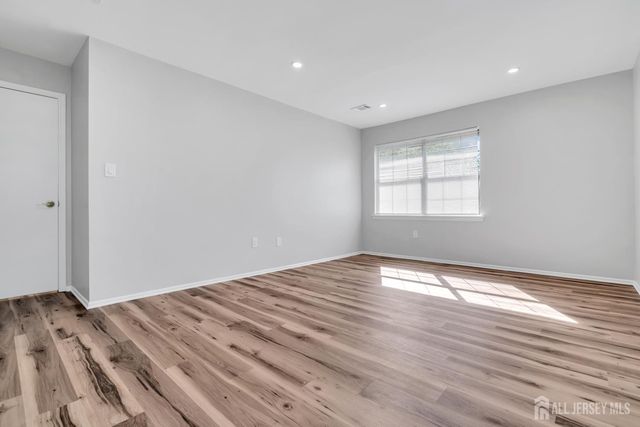 812 Green Hollow Drive, Iselin, NJ 08830