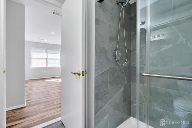 812 Green Hollow Drive, Iselin, NJ 08830