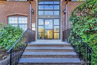 812 Green Hollow Drive, Iselin, NJ 08830