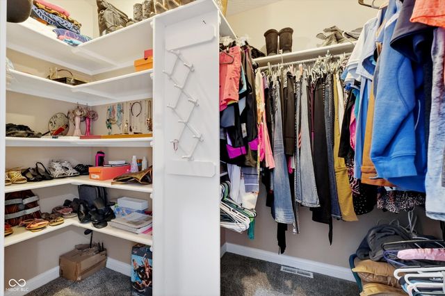 301 Edgewood Place W, Anderson, IN 46011