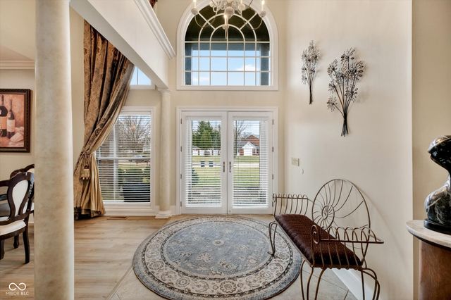 301 Edgewood Place W, Anderson, IN 46011