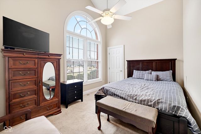 301 Edgewood Place W, Anderson, IN 46011