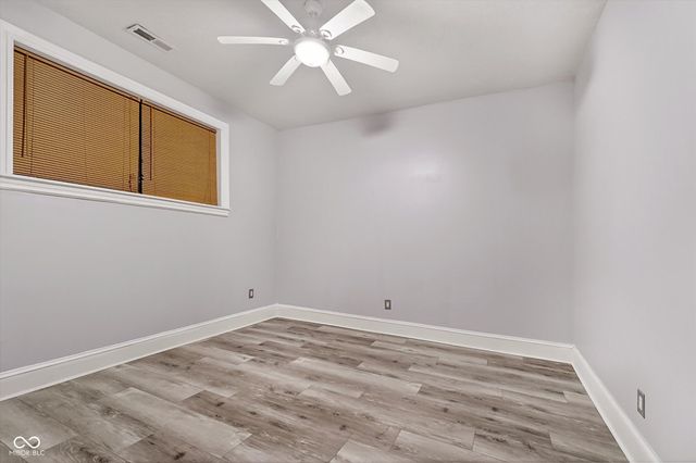 301 Edgewood Place W, Anderson, IN 46011